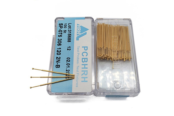 華榮華講解測試探針的用途 alt=